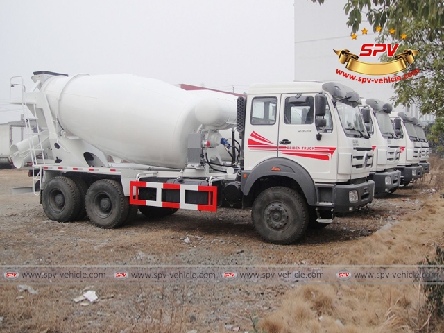 Right side view of 10 CBM North Benz Concrete Mixer Truck 6X4 